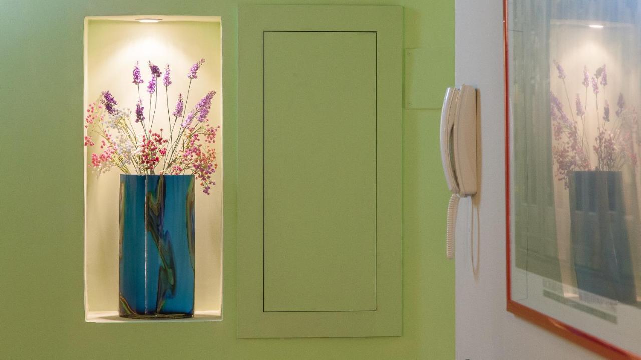 Trevi Colour- Rental In Rzym Zewnętrze zdjęcie